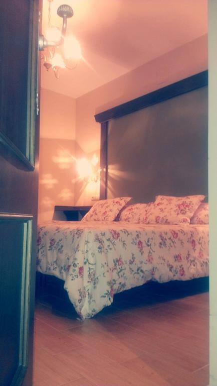 El Huesped Del Sevillano Ar Lagartera Kamer foto