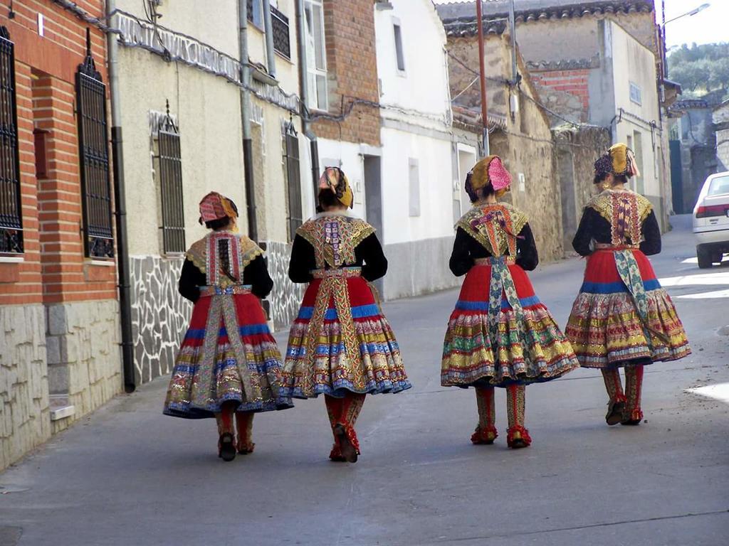 El Huesped Del Sevillano Ar Lagartera Buitenkant foto
